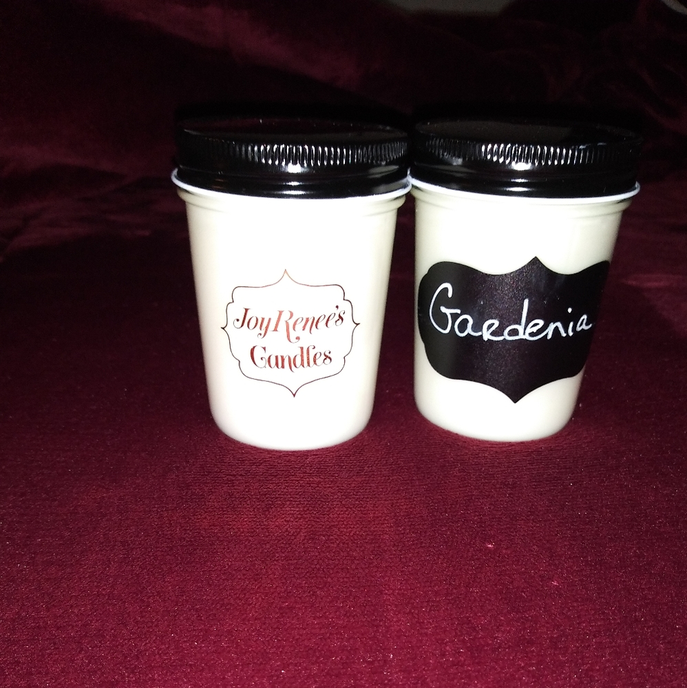 8oz Gardenia Soy Candle